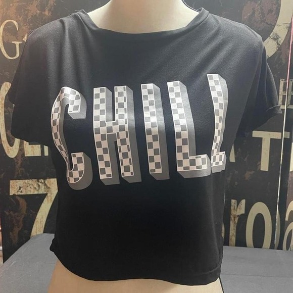 Chill crop top size medium - Picture 1 of 5